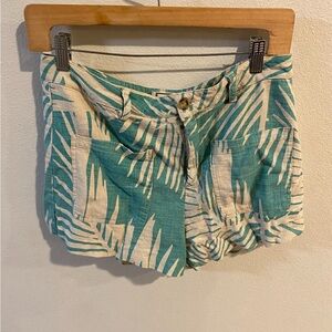 Tropical Green and Cream Women's Linen Shorts Size Medium